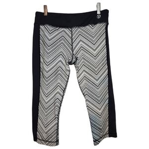 Trina Turk Chevron Print Black & White Capri Leggings Size L Activewear